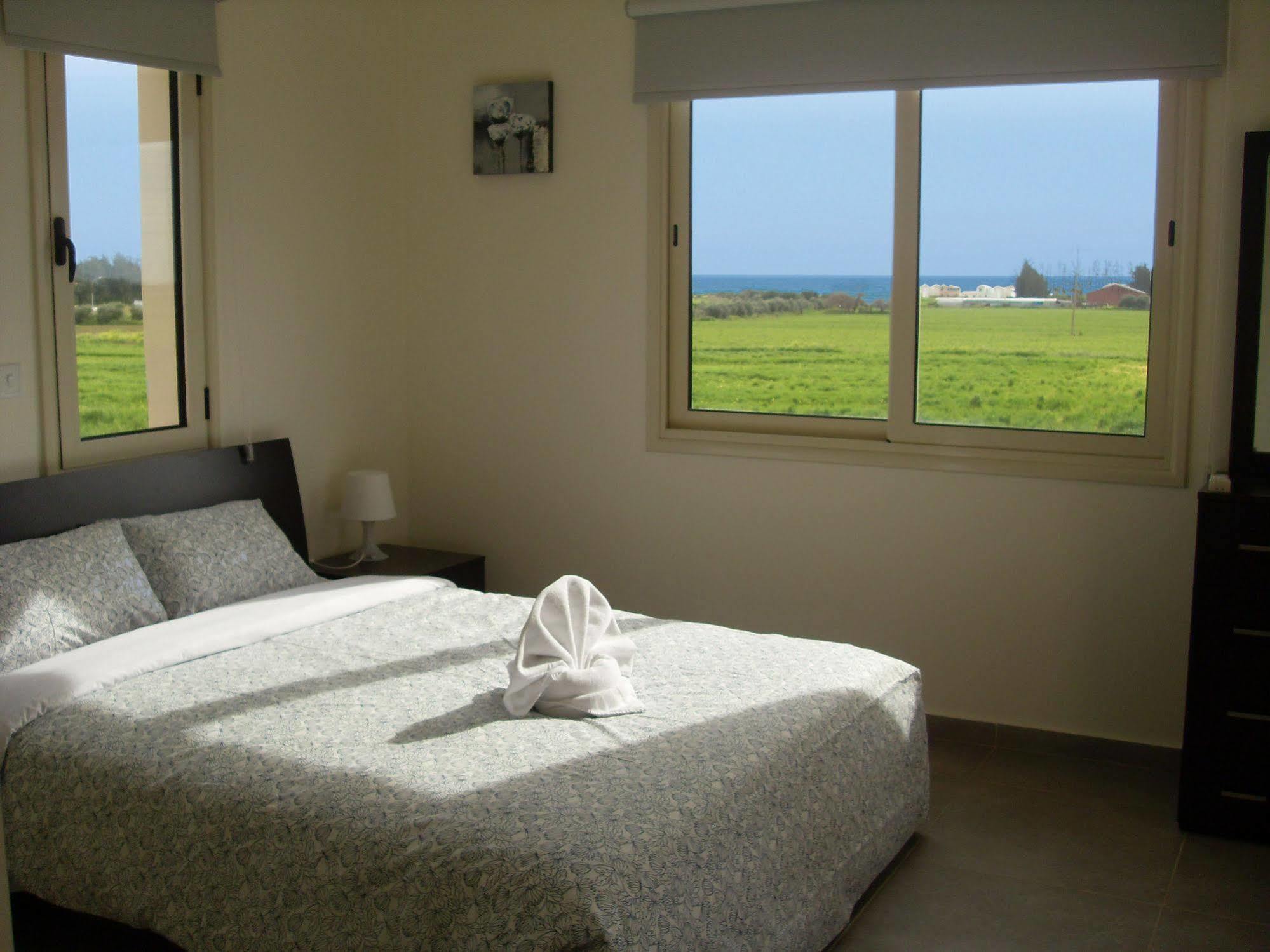Aphrodite Sands Resort Mandria  Exteriör bild